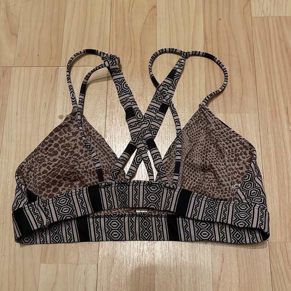 Acacia Awapuhi top in Polynesia - Picture 2 of 3